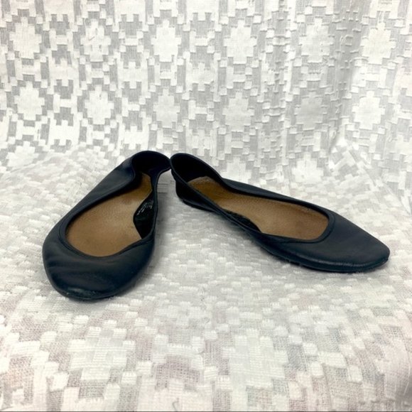 Urban Outfitters Solid Black Slide On Ballet Flats Basic Faux Leather Toe Point - Picture 1 of 6